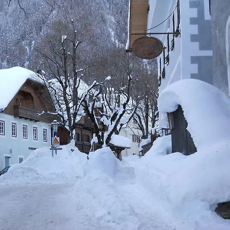 Chalet Quaint Chalet In Salzburg Near Ski Area *